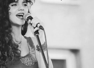 Alternatif Müziğin Sesi Eda Baba Konseri Alternatif Müziğin Sesi Eda Baba Konseri