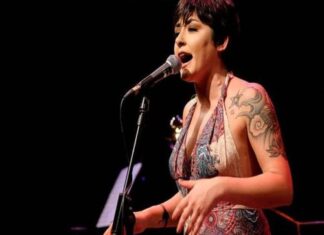 Melek Mosso Kocaeli Konseri Melek Mosso Kocaeli Konseri