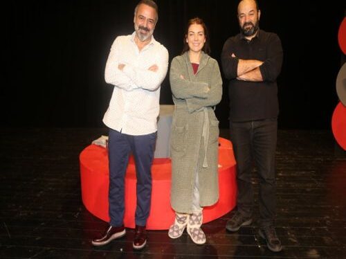 acik-aile-dada-salonda Açık Aile Dada Salon'da