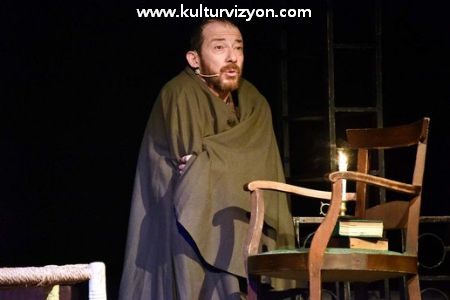 unlu-ressam-van-gogh-tiyatroda Ünlü Ressam Van Gogh Tiyatroda