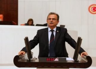Tiyatro Emekçileri Zor Durumda Tiyatro Emekçileri Zor Durumda