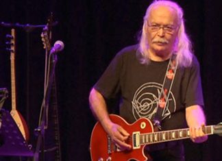 Cahit Berkay’dan Unutulmaz Röportaj Cahit Berkay'dan Unutulmaz Röportaj