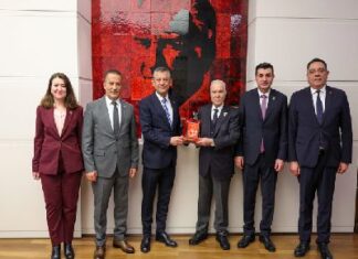 Özgür Özel Gaziler ve Şehit Aileleri Temsilcileriyle Buluştu