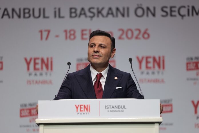 yeni-parti-istanbul-il-kongresi-tamamlandi-ozgur-celik-tek-aday-olarak-kursude